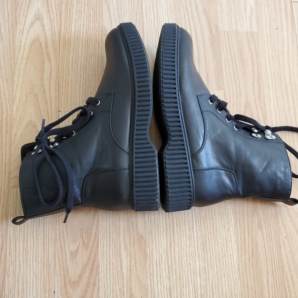 Le  château lace up women's boots. - Picture 4 of 6